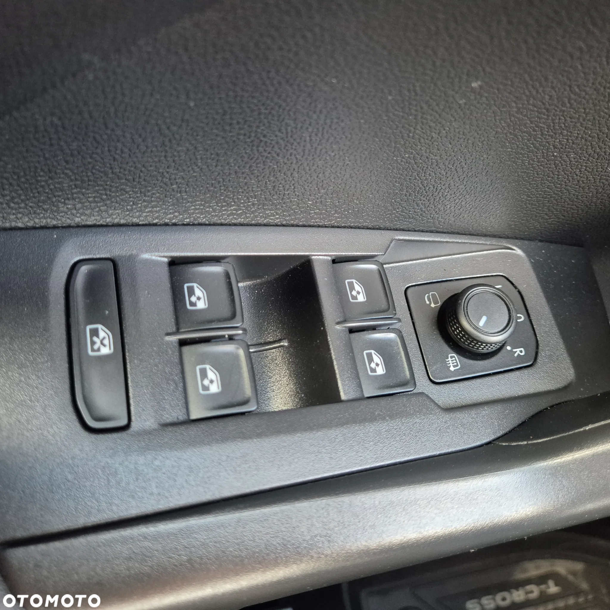 Volkswagen T-Cross 1.0 TSI Life - 25