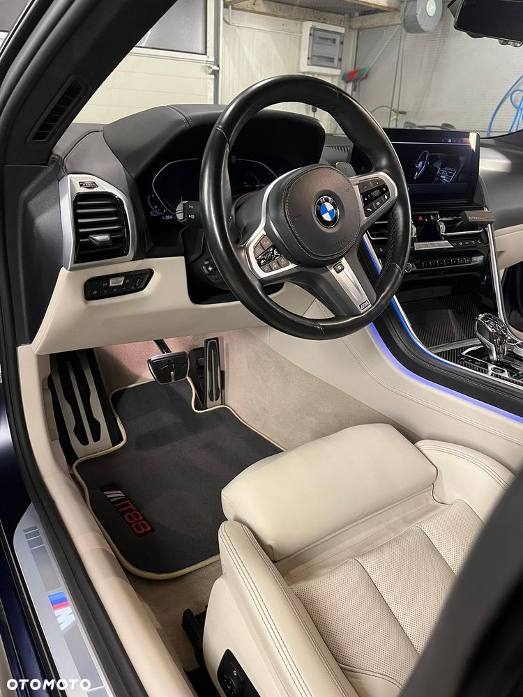 BMW Seria 8 - 3