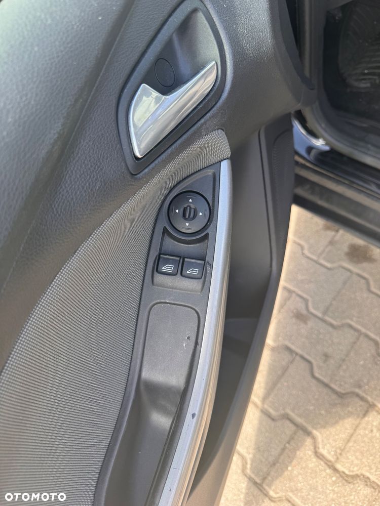 Ford Focus 1.6 Trend - 14