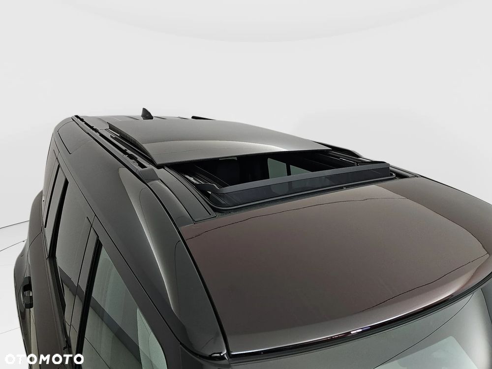 Land Rover Defender - 40