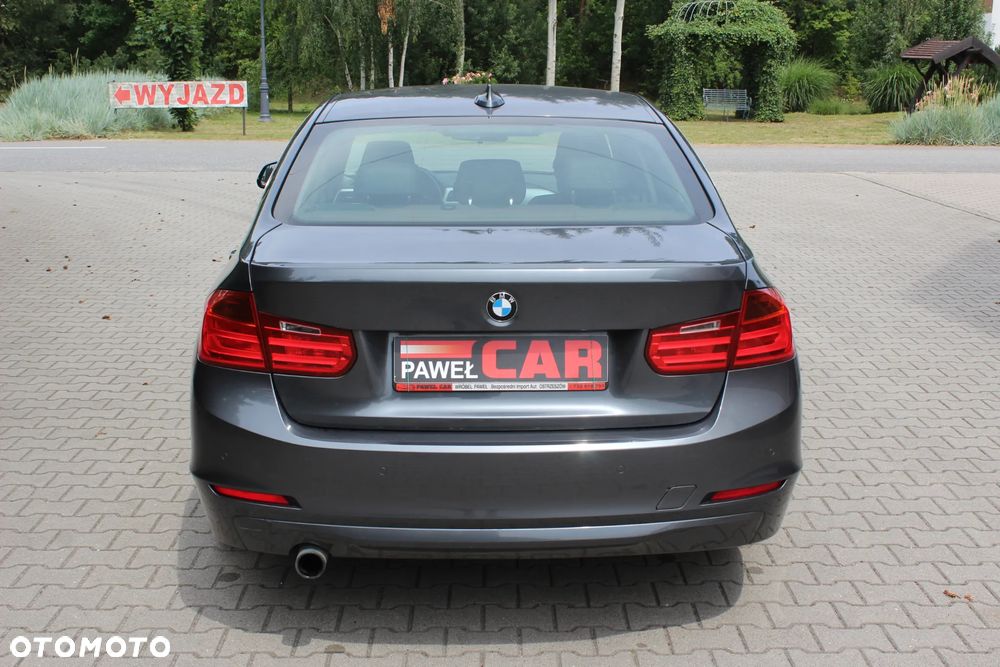 BMW Seria 3 320i Sport-Aut - 8