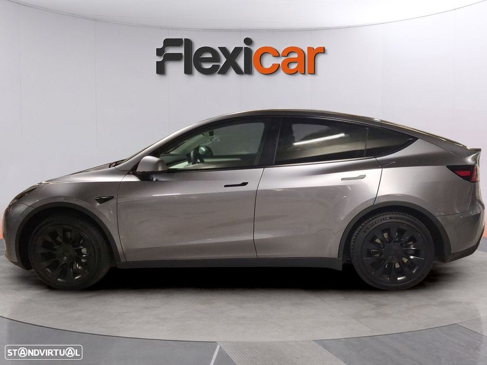 Tesla Model Y Long-Range RWD - 5