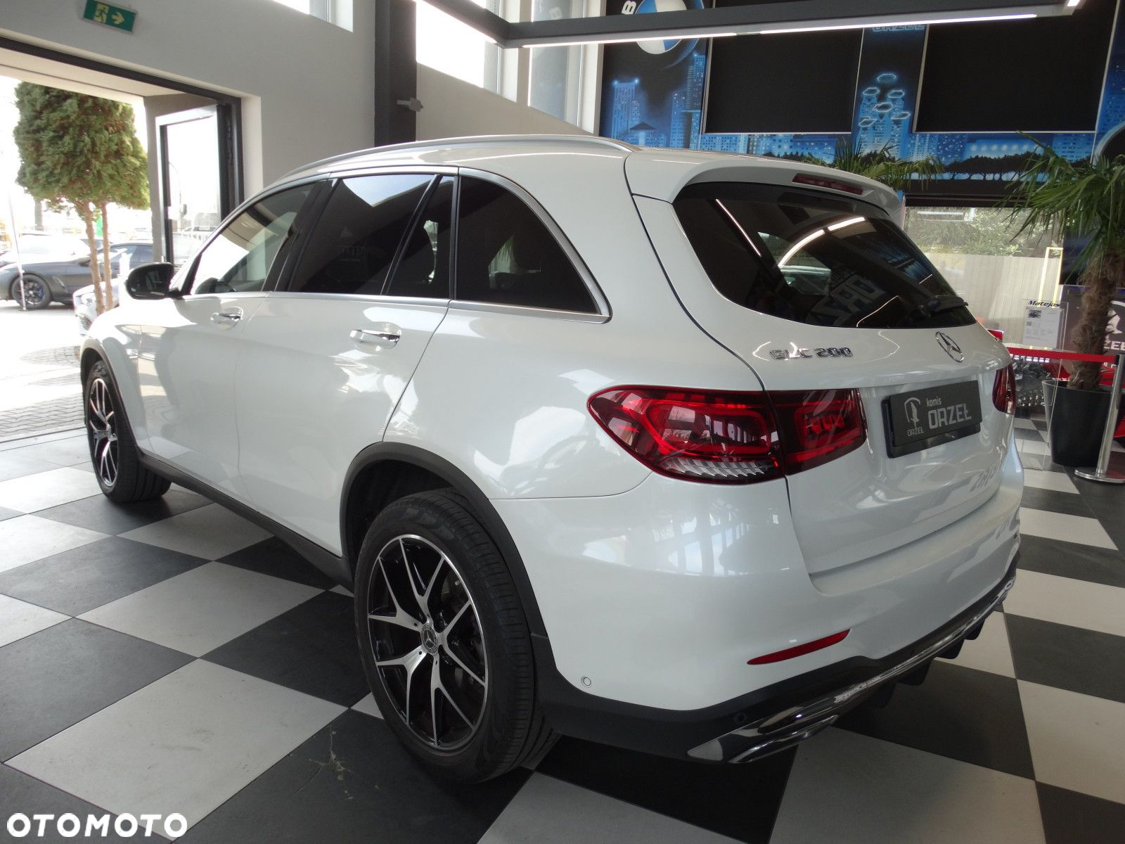 Mercedes-Benz GLC - 7