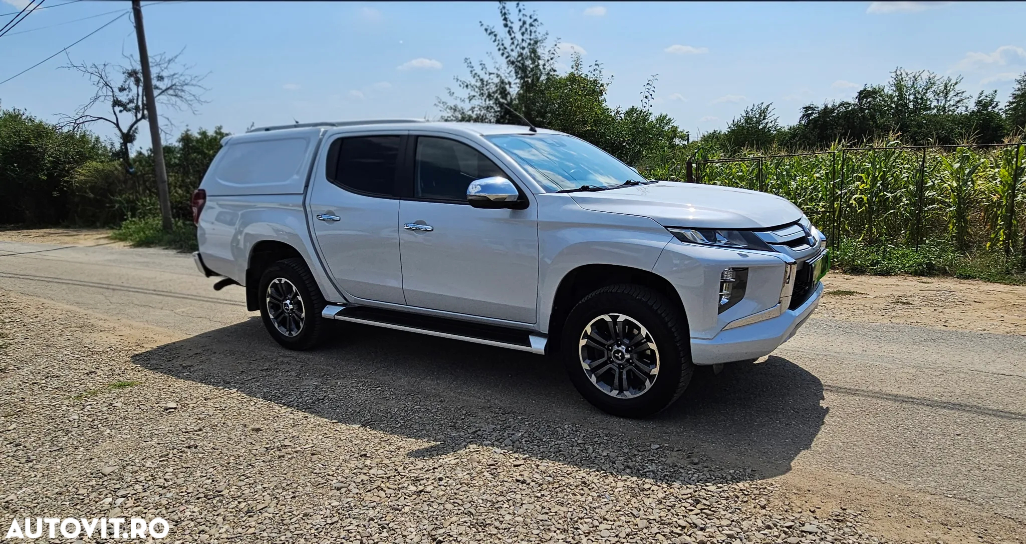 Mitsubishi L200 Double Cab 2.2 DI-D A/T Intense - 4