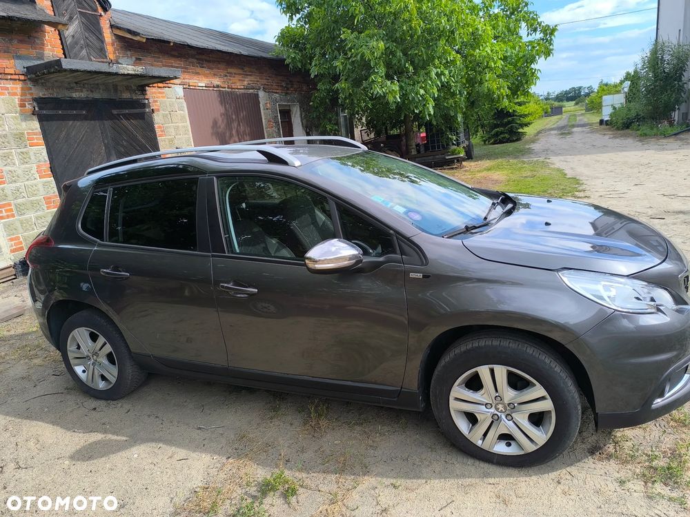 Peugeot 2008 1.2 Pure Tech Allure S&S - 3