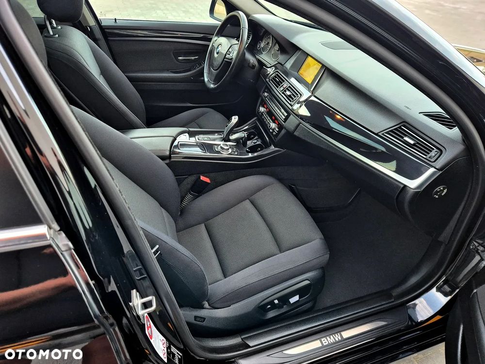 BMW Seria 5 520d Modern Line - 6