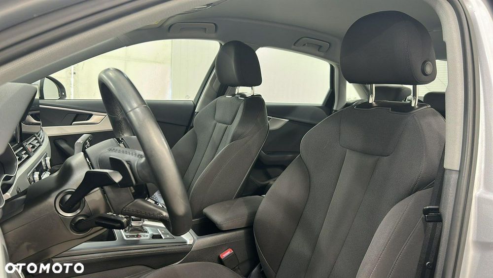 Audi A4 Limousine - 10