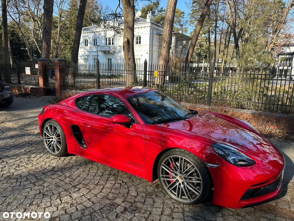 Porsche 718 Cayman - 1