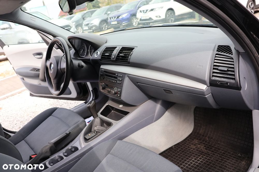 BMW Seria 1 116i - 11