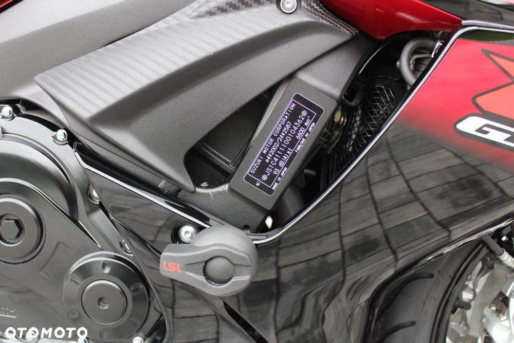 Suzuki GSX-R - 22