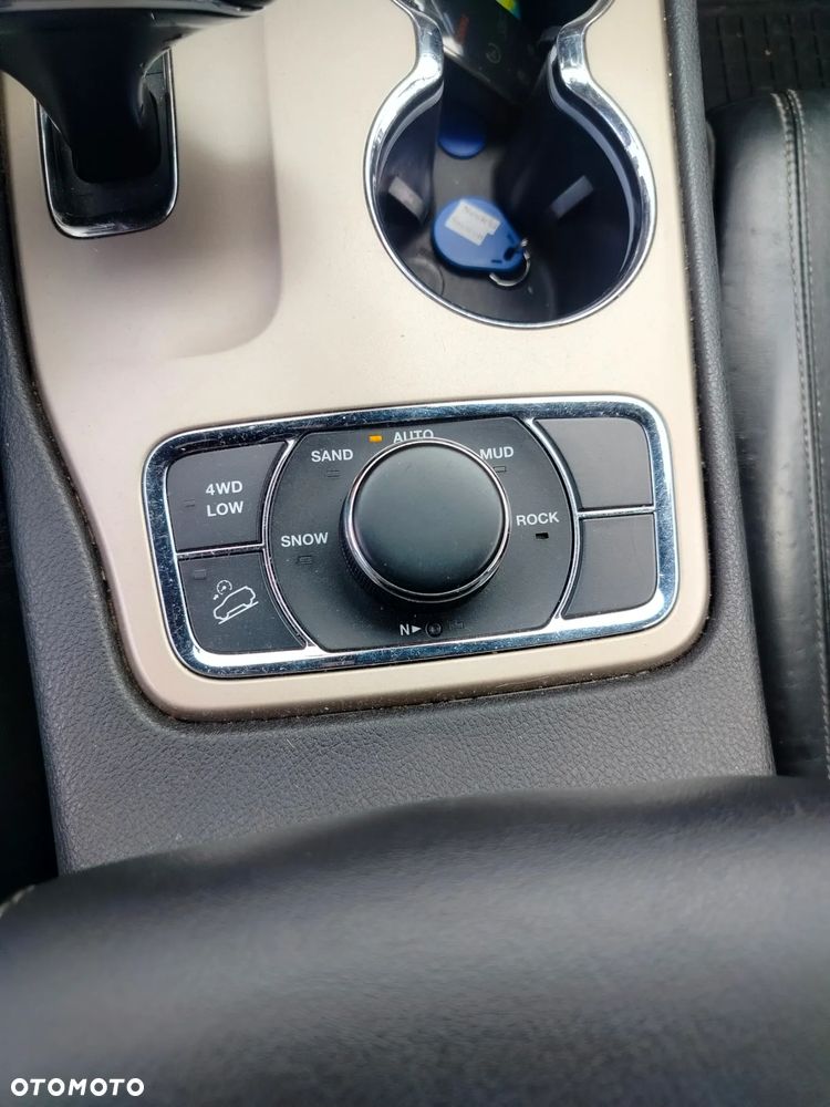 Jeep Grand Cherokee - 18