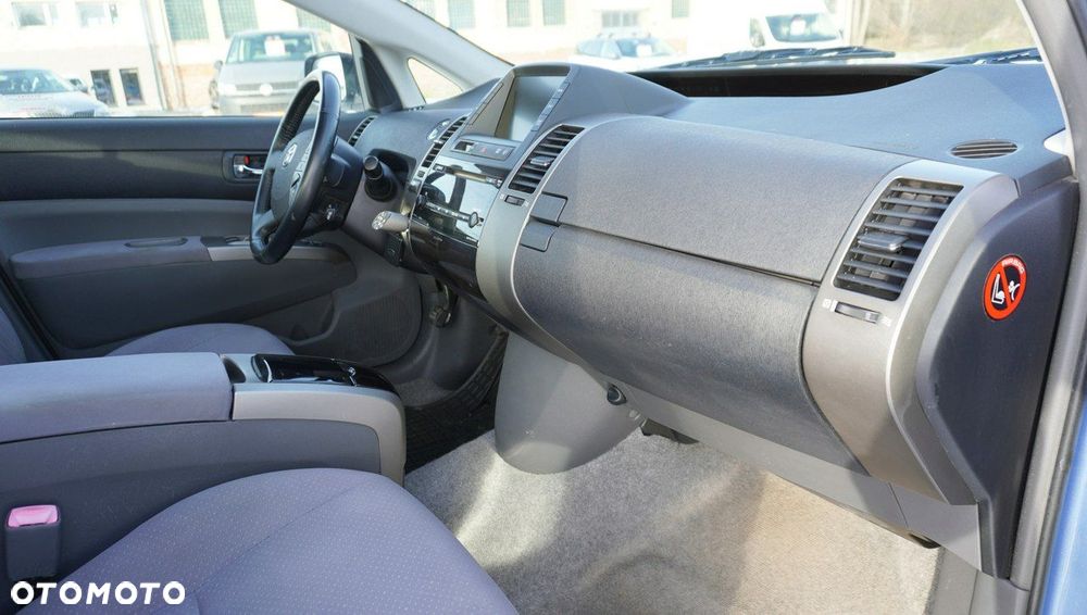 Toyota Prius 1.5 VVT-i Sol - 8