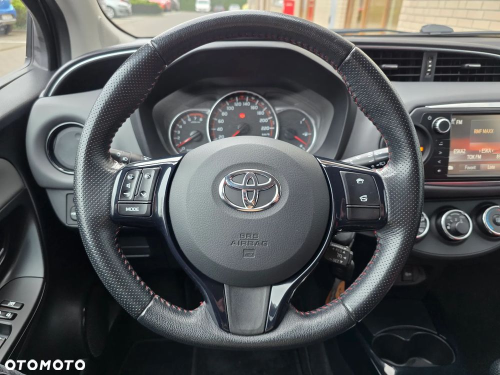 Toyota Yaris 1.33 Selection Platinum - 27
