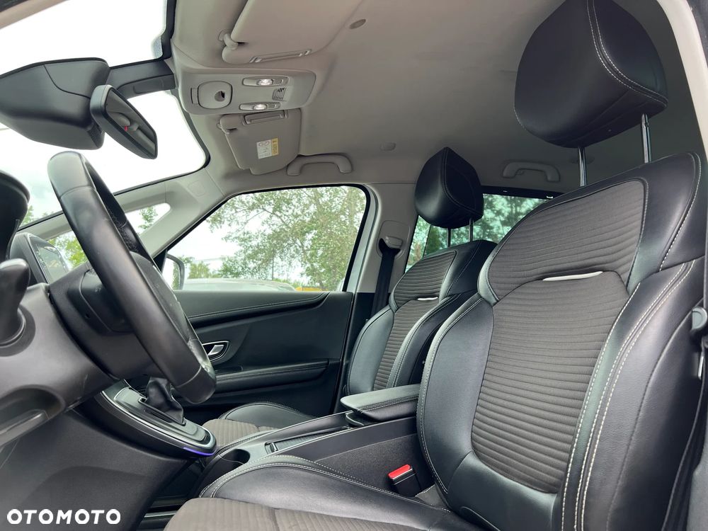 Renault Scenic - 16