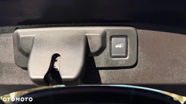 Renault Austral ver-1-3-tce-mhev-iconic-esprit-alpine - 16