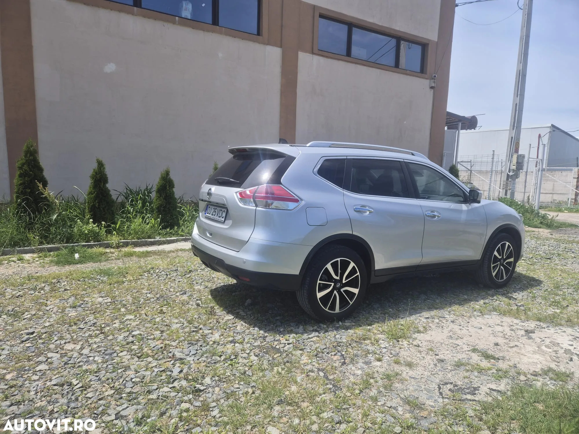 Nissan X-Trail 2.0 dCi ALL-MODE 4x4i Xtronic N-Connecta - 3