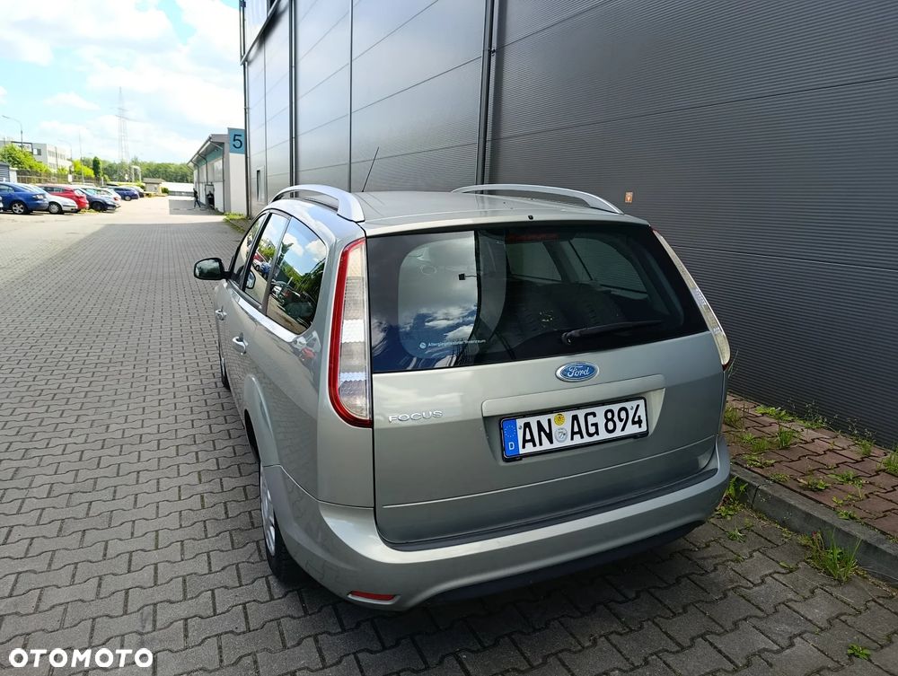 Ford Focus 1.6 16V Style+ - 23