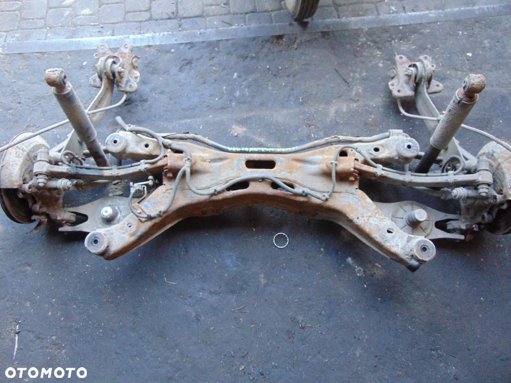 belka tył opel vectra c kombi lift 2,0 turbo - 2