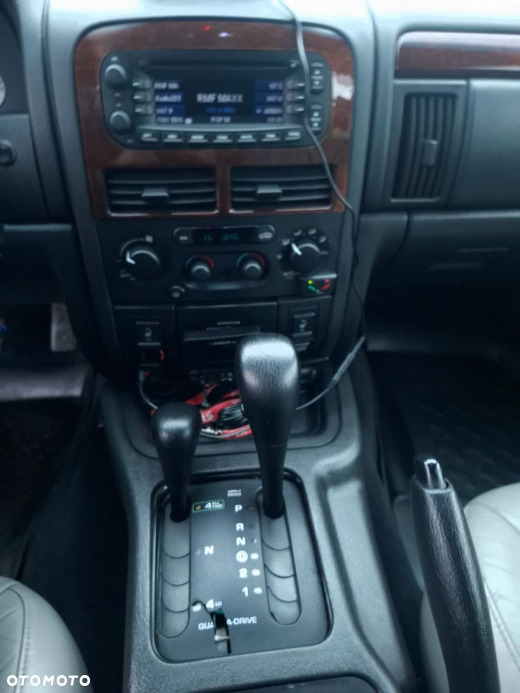 Jeep Grand Cherokee - 21