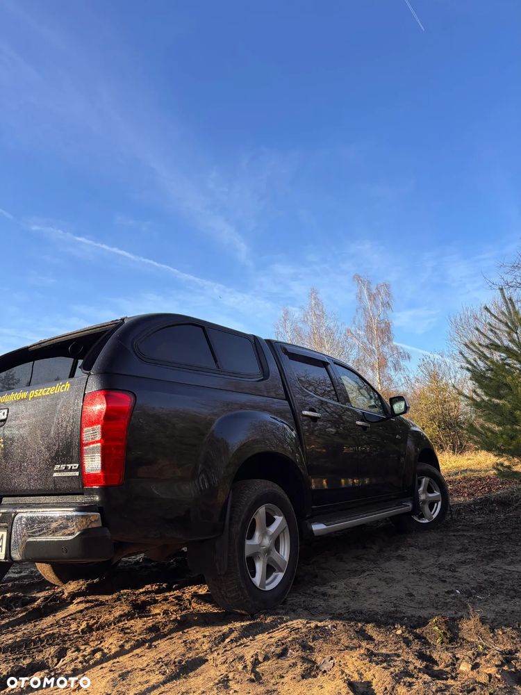 Isuzu D-Max 2.5 DC LSX - 11