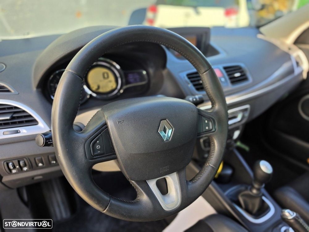 Renault Mégane 1.5 dCi Dynamique S - 14