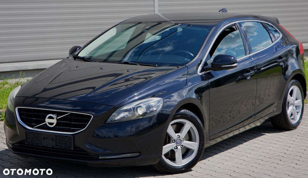 Volvo V40 D3 Momentum - 1