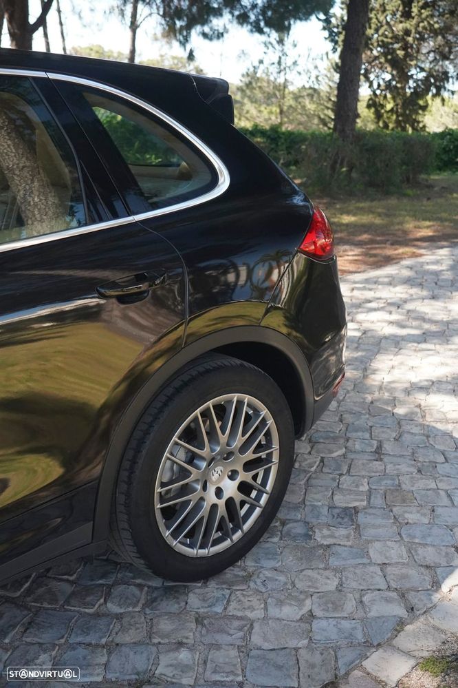 Porsche Cayenne - 7
