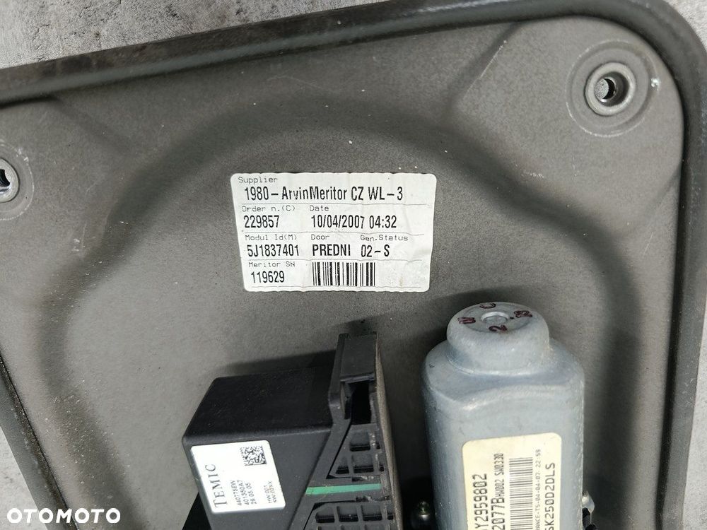 PODNOŚNIK SZYBY LEWY PRZÓD SKODA FABIA II 5J837401 6Y2959802 - 2