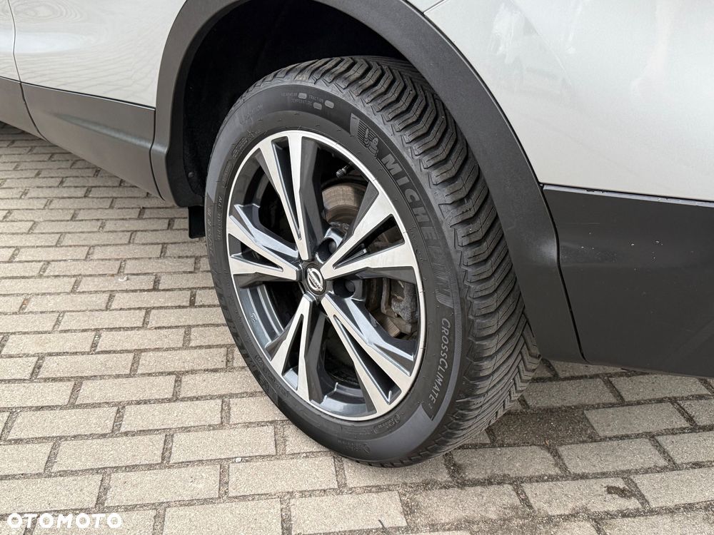 Nissan Qashqai 1.3 DIG-T N-WAY - 37