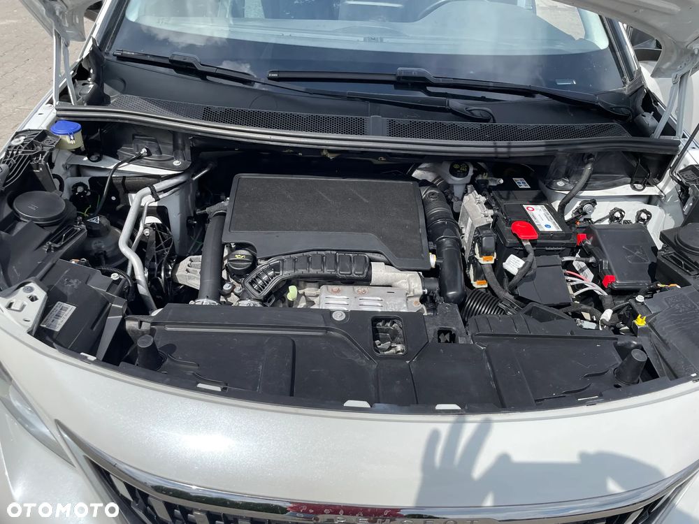 Peugeot 3008 PureTech 130 Stop & Start GPF EAT8 Allure - 11