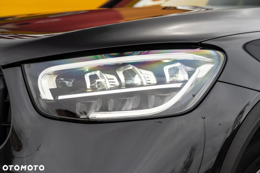 Mercedes-Benz GLC AMG 63 S 4Matic+ AMG Speedshift MCT 9G - 4