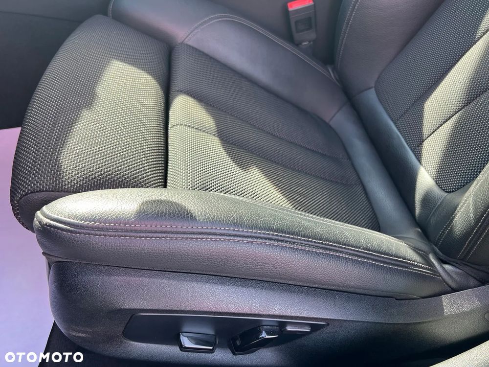 BMW Seria 5 520d Sport Line - 14