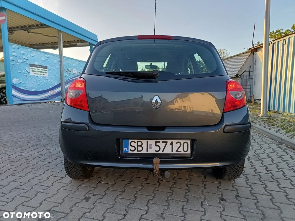 Renault Clio 1.6 16V Exception - 8