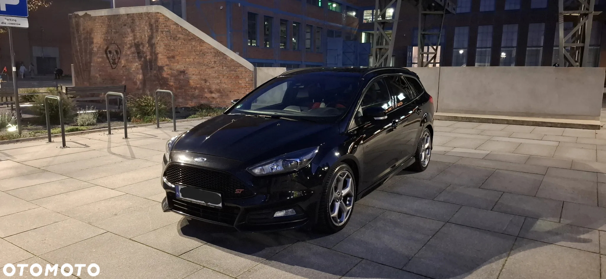 Ford Focus 2.0 EcoBoost ST - 13