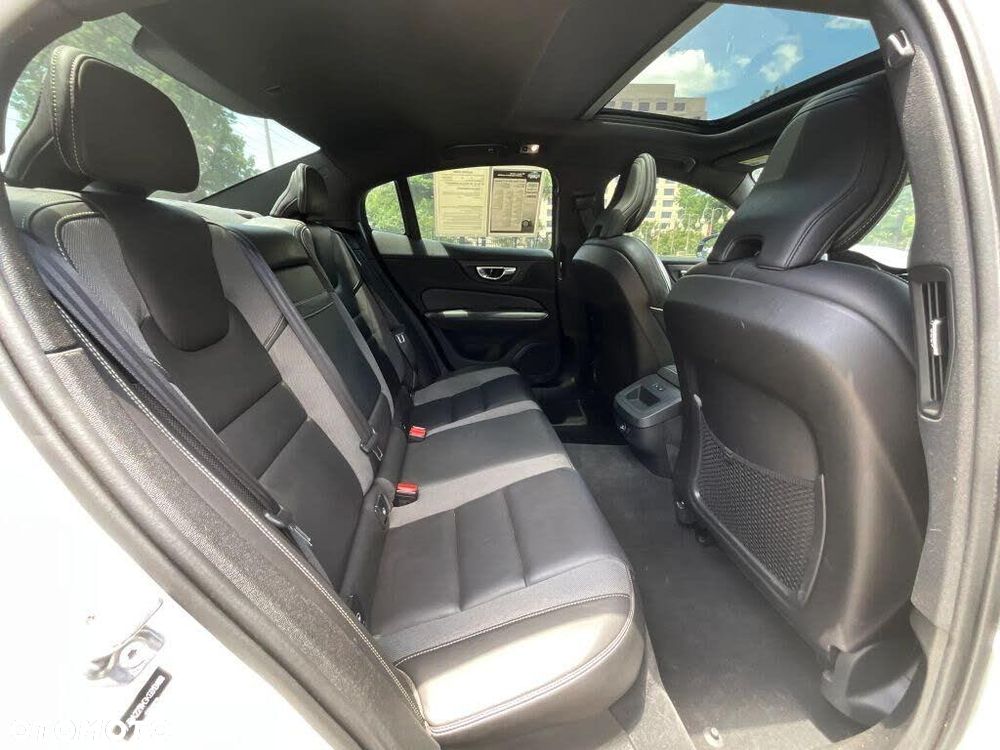 Volvo S60 T6 AWD R-Design - 18