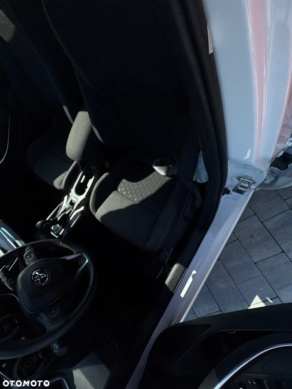 Toyota Corolla 1.8 Hybrid Comfort - 13
