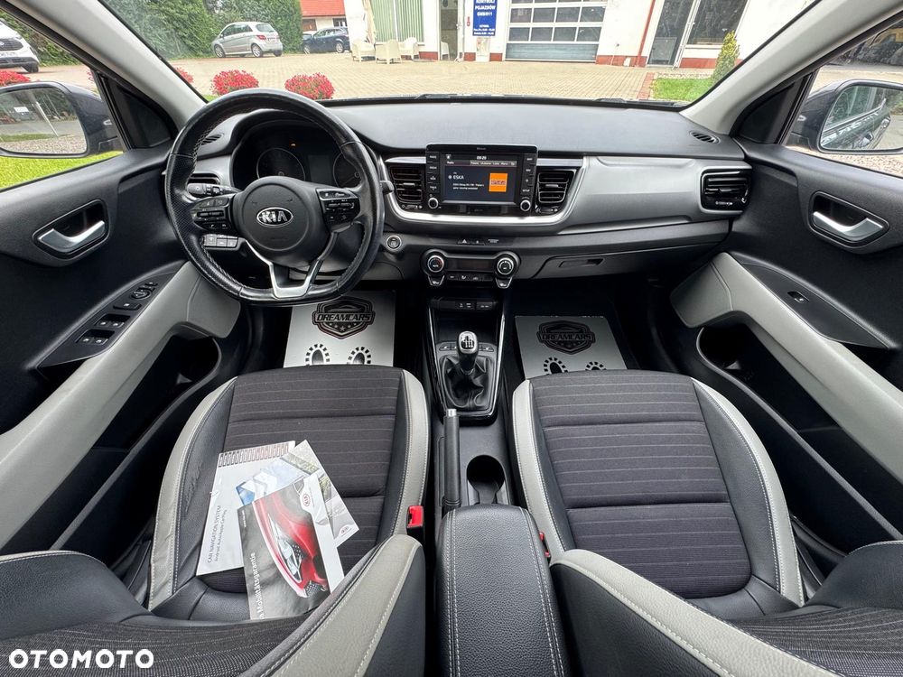Kia Stonic - 32