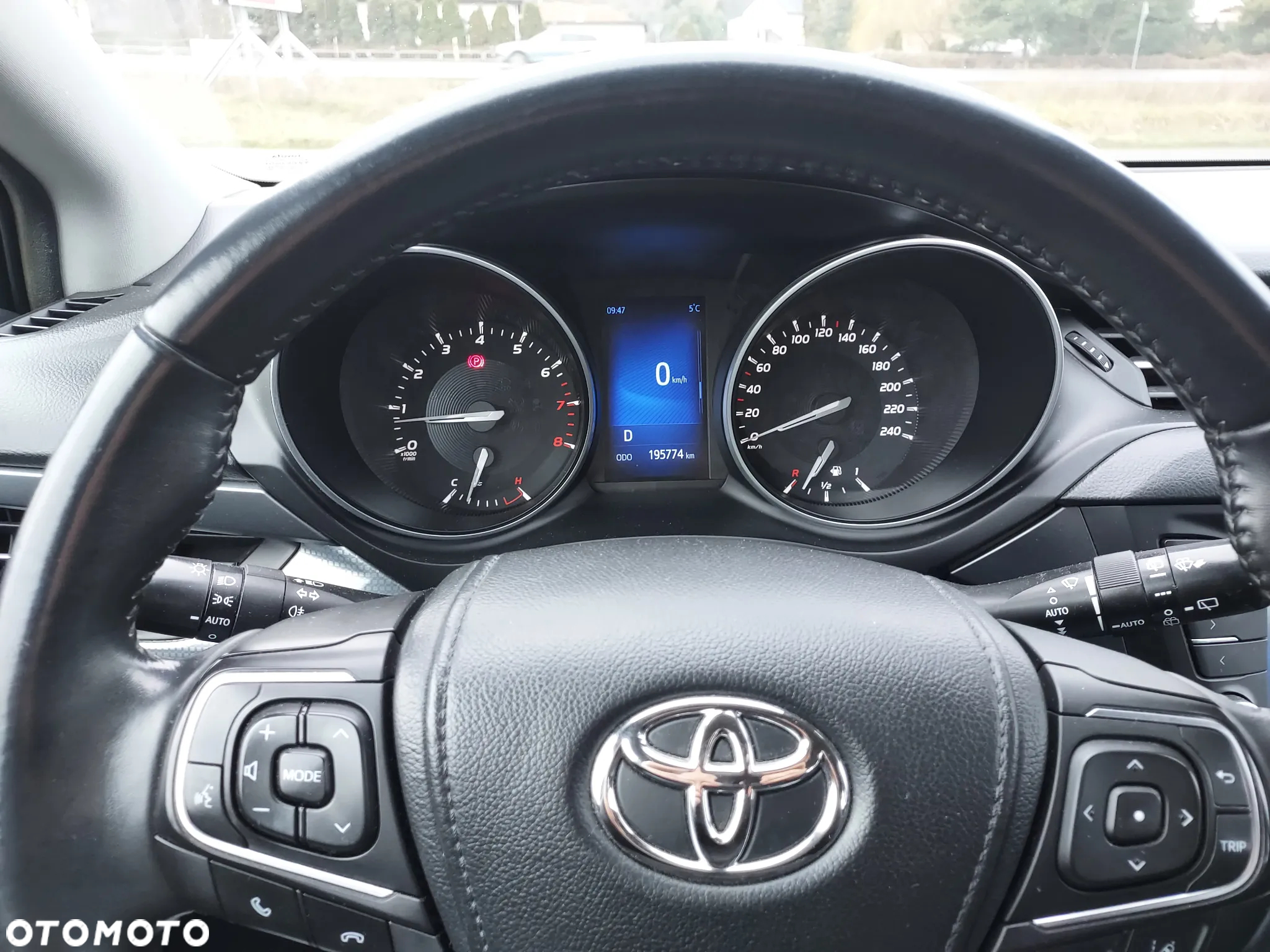 Toyota Avensis 2.0 Premium MS - 26