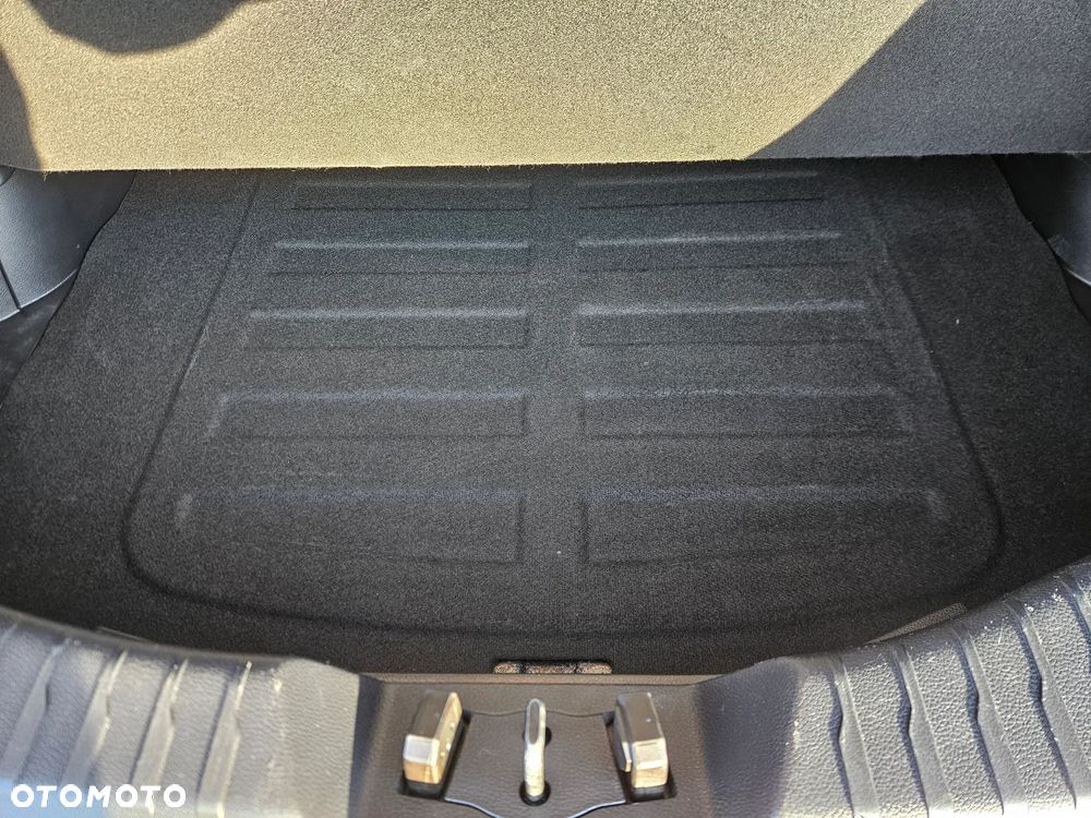 SsangYong/KGM Tivoli Grand - 22