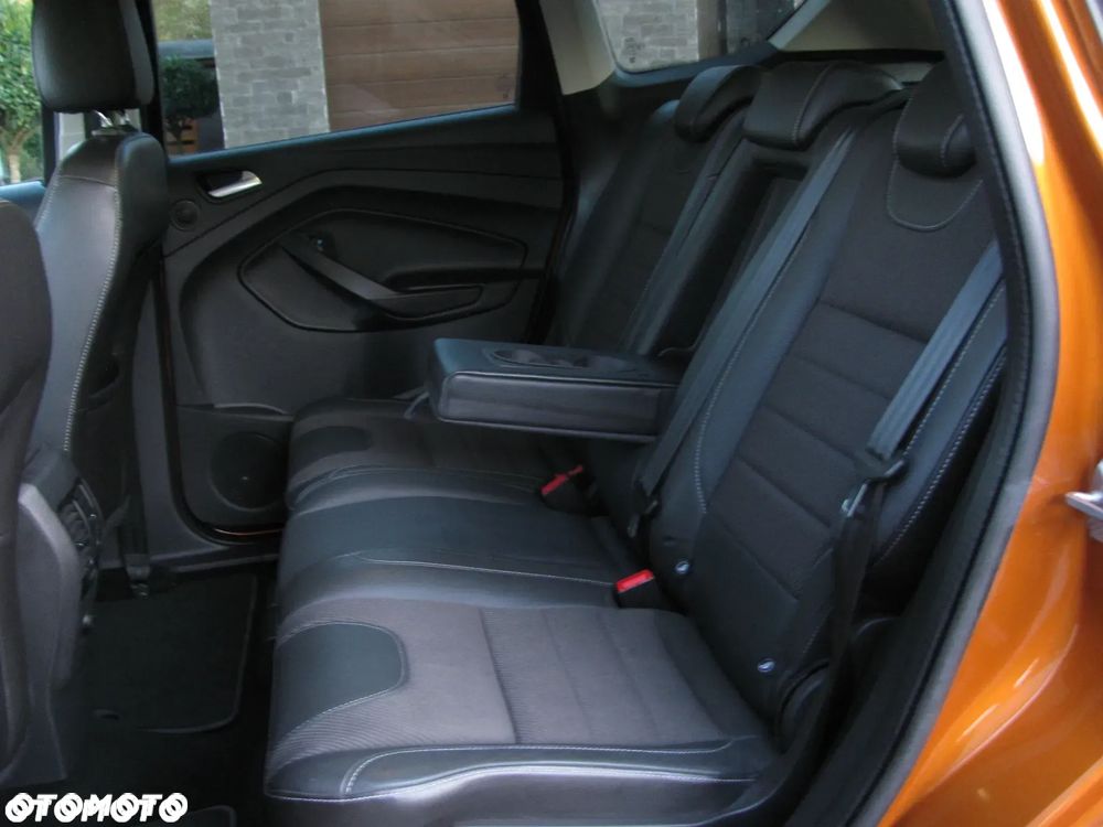 Ford Kuga 2.0 TDCi 2x4 Titanium - 27