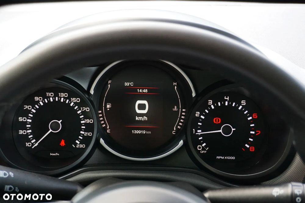 Fiat 500L Urban 1.4 T-Jet 16V Lounge - 27
