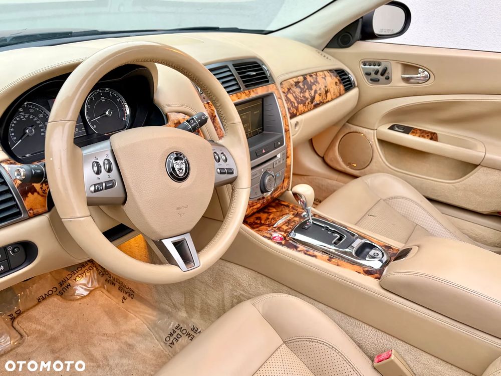 Jaguar XK 4.2 - 15