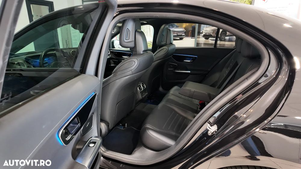 Mercedes-Benz C 300 e 9G-TRONIC AMG Line - 36