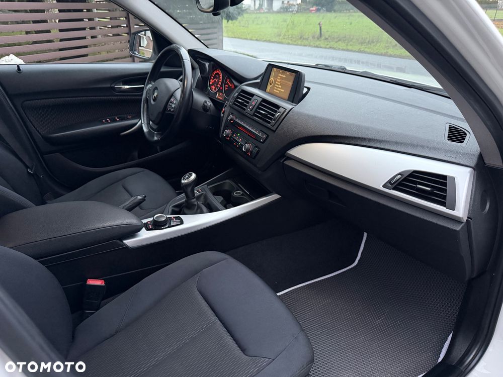BMW Seria 1 116d - 8