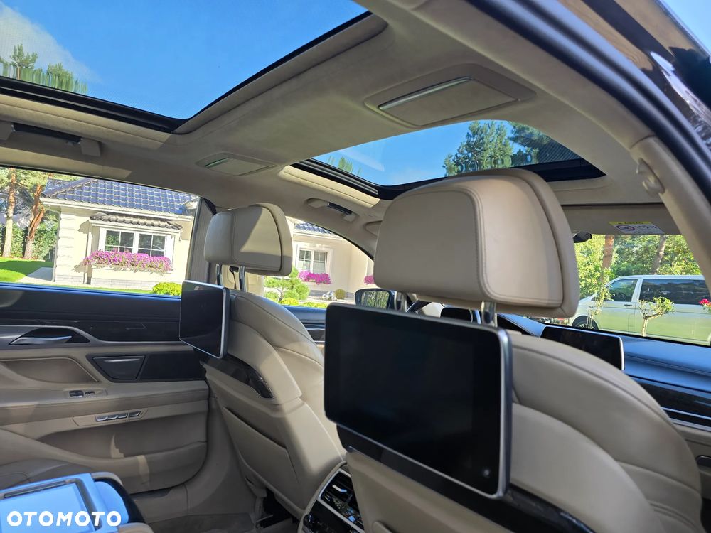 BMW Seria 7 740Le iPerformance - 14