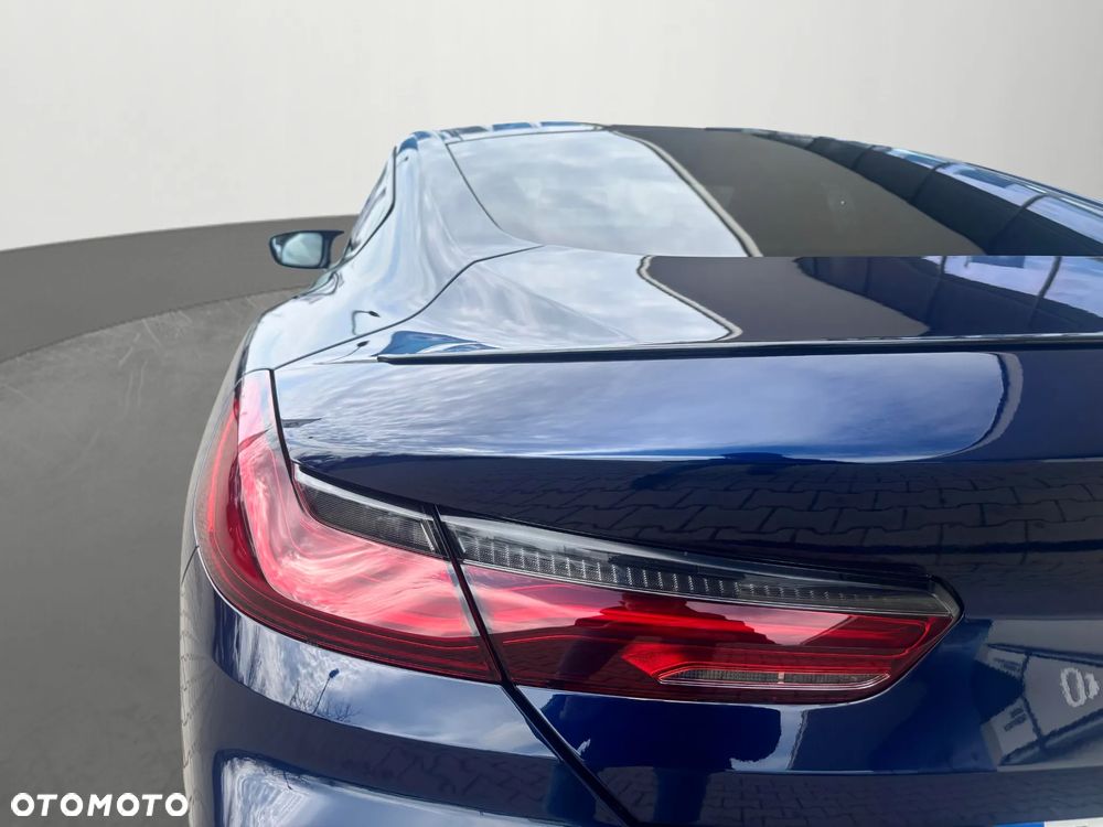 BMW Seria 8 - 11