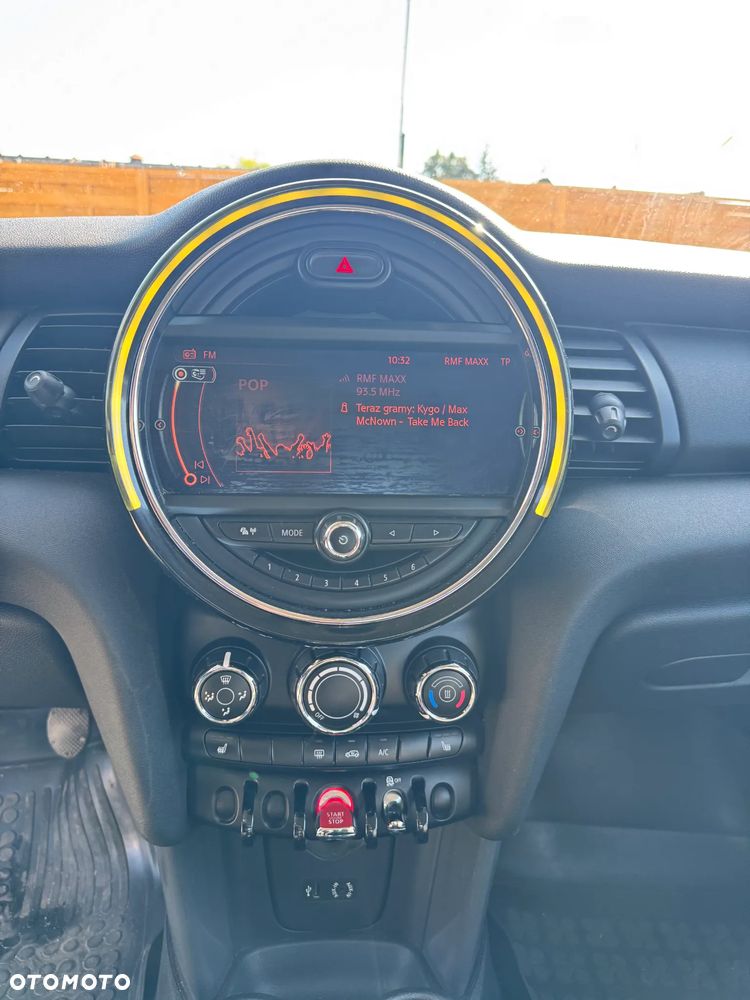 MINI ONE First - 10
