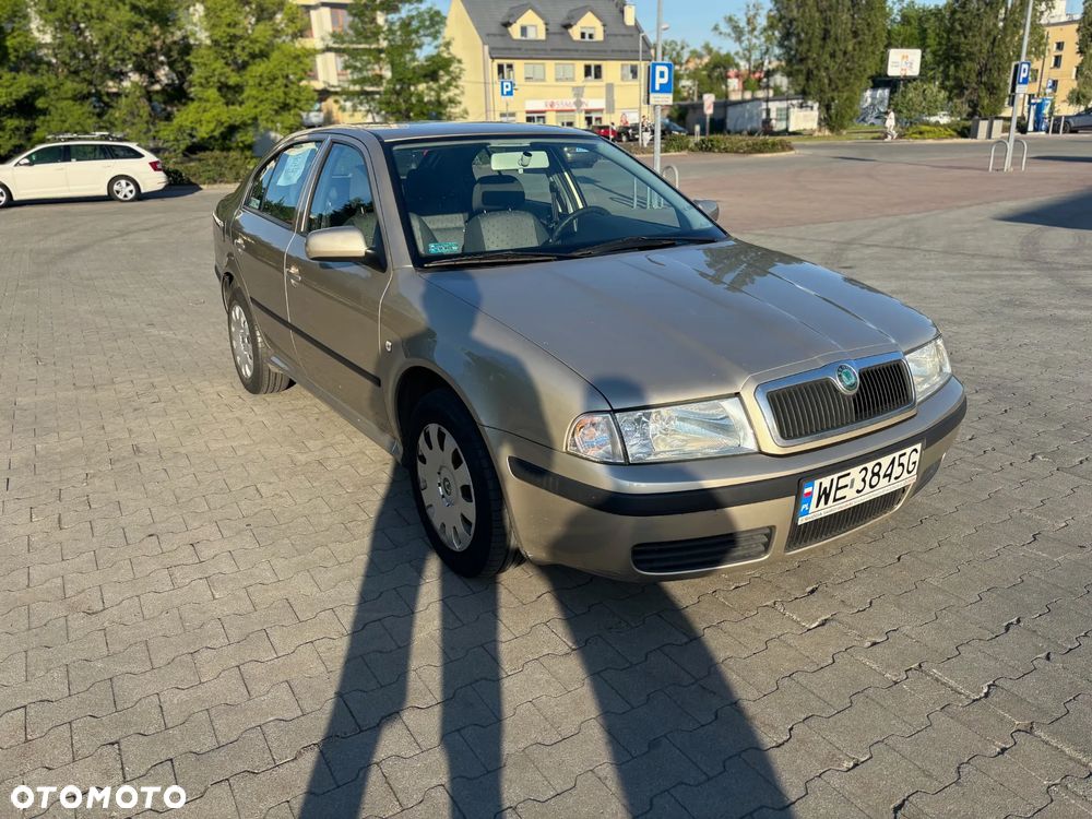 Skoda Octavia 1.6 Tour - 1