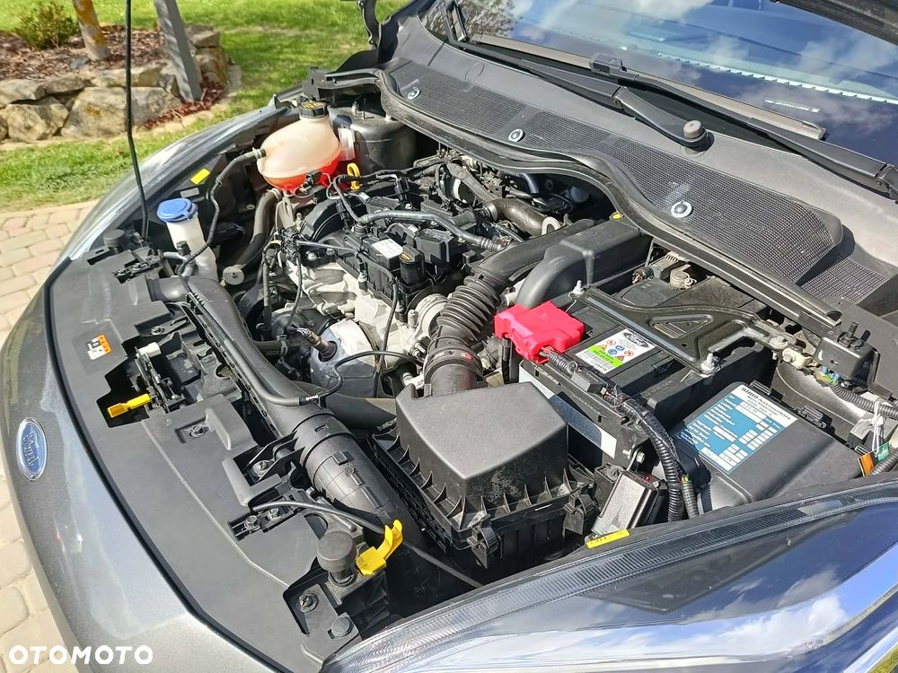 Ford Fiesta 1.1 S&S TITANIUM - 36