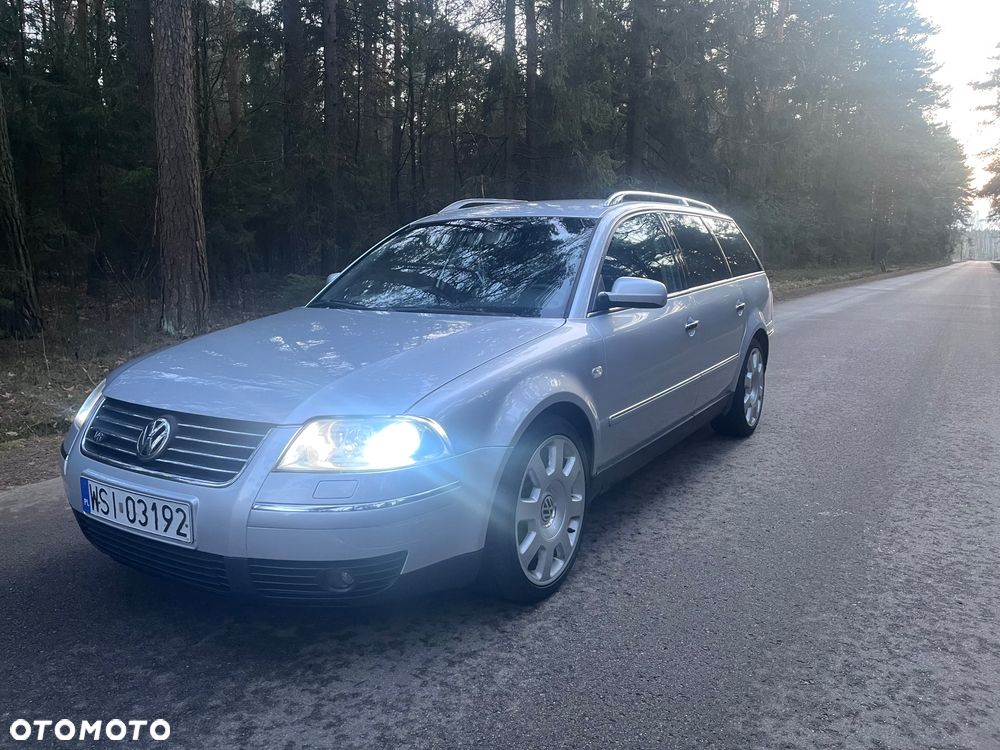 Volkswagen Passat 2.8 V6 4Motion Highline - 16